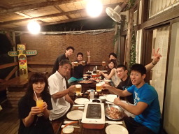総勢8名でBBQ!