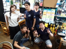 総勢6名!