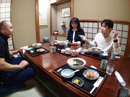 外は寒い・・・