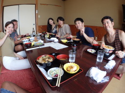 ちょっと遅いお昼ご飯!
